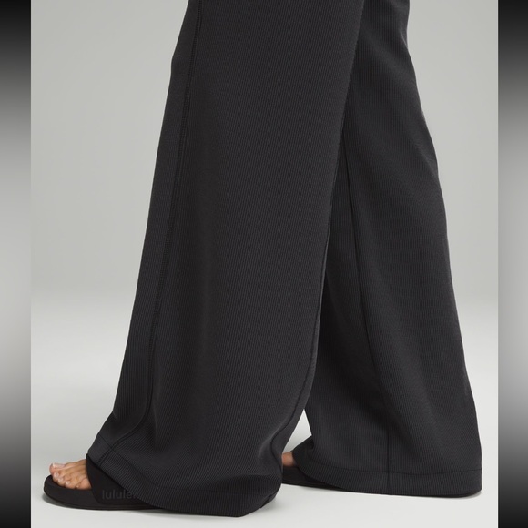 NWT Ribbed Softstreme Mid-Rise Pant 32" / BLACK - Picture 6 of 8